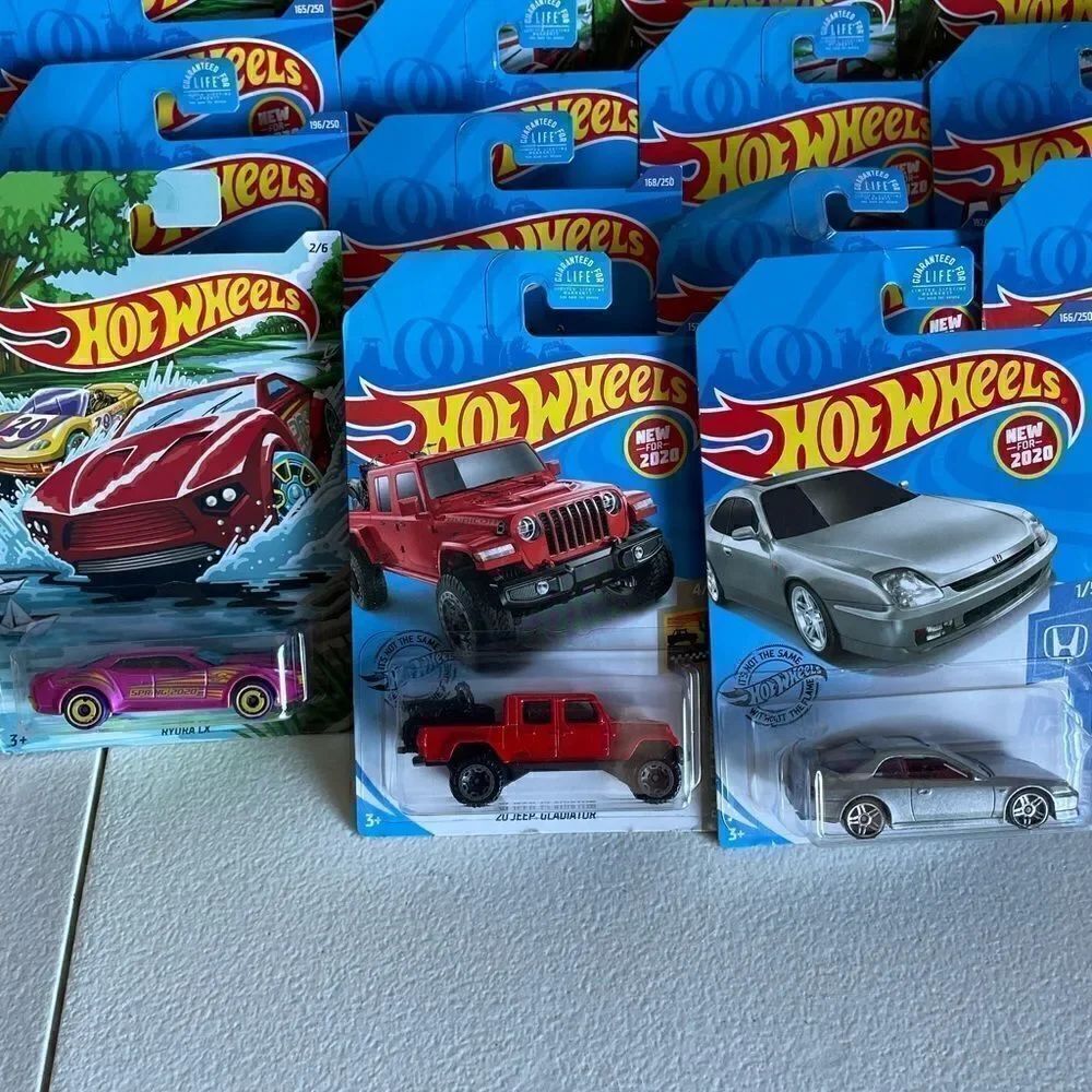 15 New Hot Wheels  - Picture 4 of 5